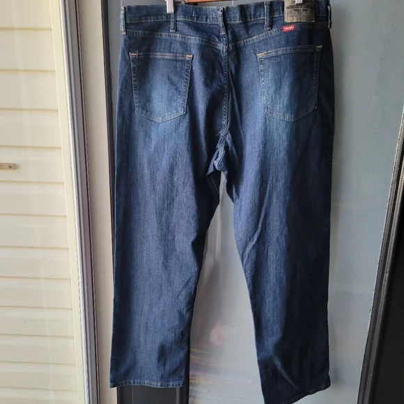 Wrangler Men's Relaxed Fit Blue Jeans Denim Flex For comfort Size 40x30 NWT - Picture 3 of 8